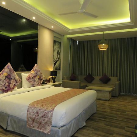 Hotel Sterling Palm Bliss - Rishīkesh Extérieur photo