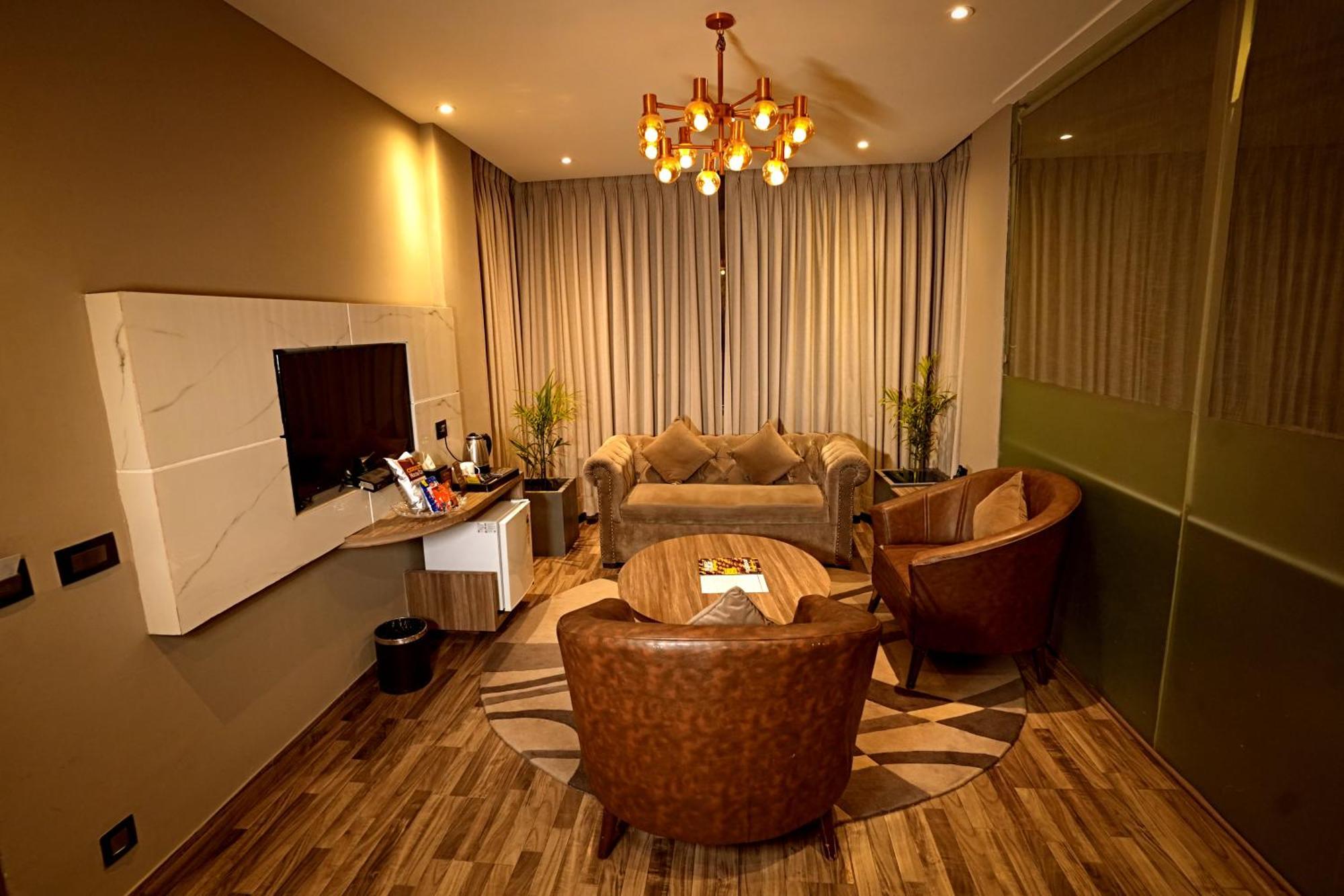 Hotel Sterling Palm Bliss - Rishīkesh Extérieur photo