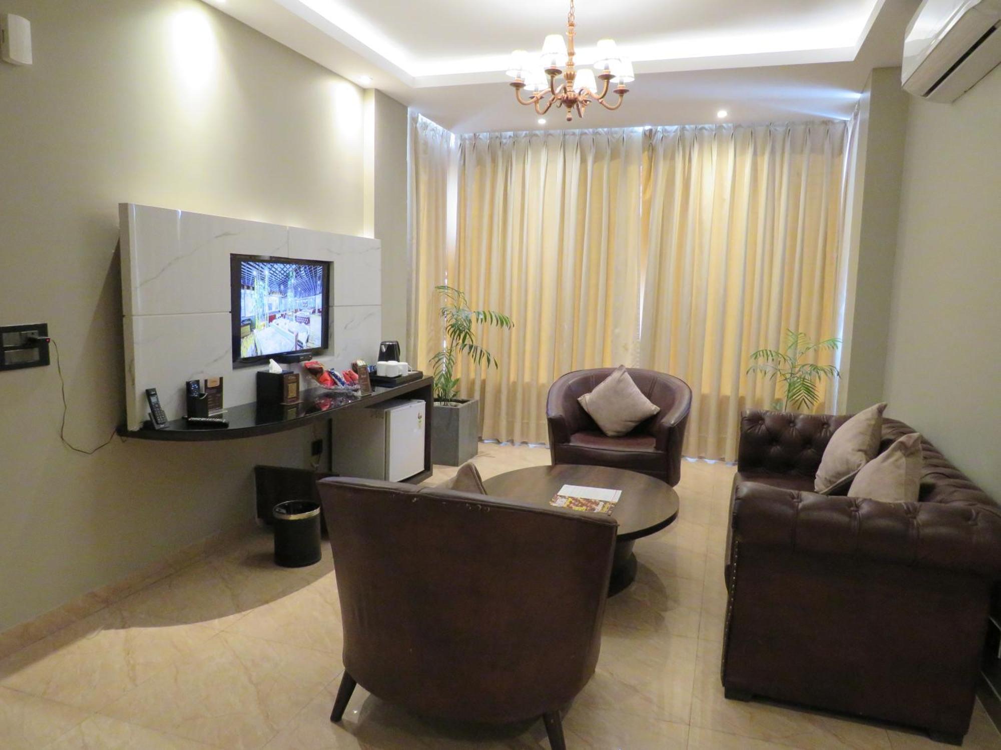 Hotel Sterling Palm Bliss - Rishīkesh Extérieur photo
