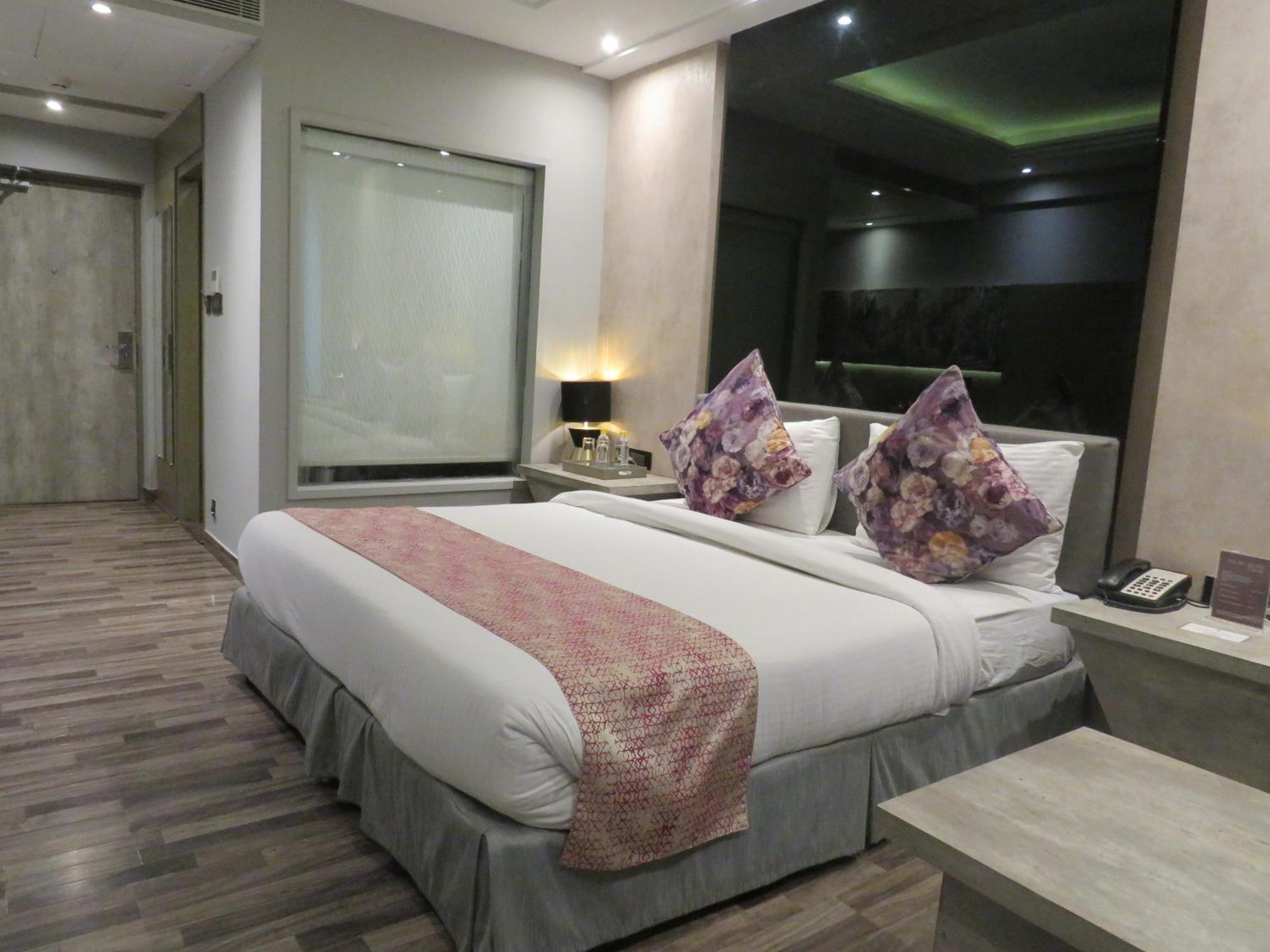 Hotel Sterling Palm Bliss - Rishīkesh Extérieur photo