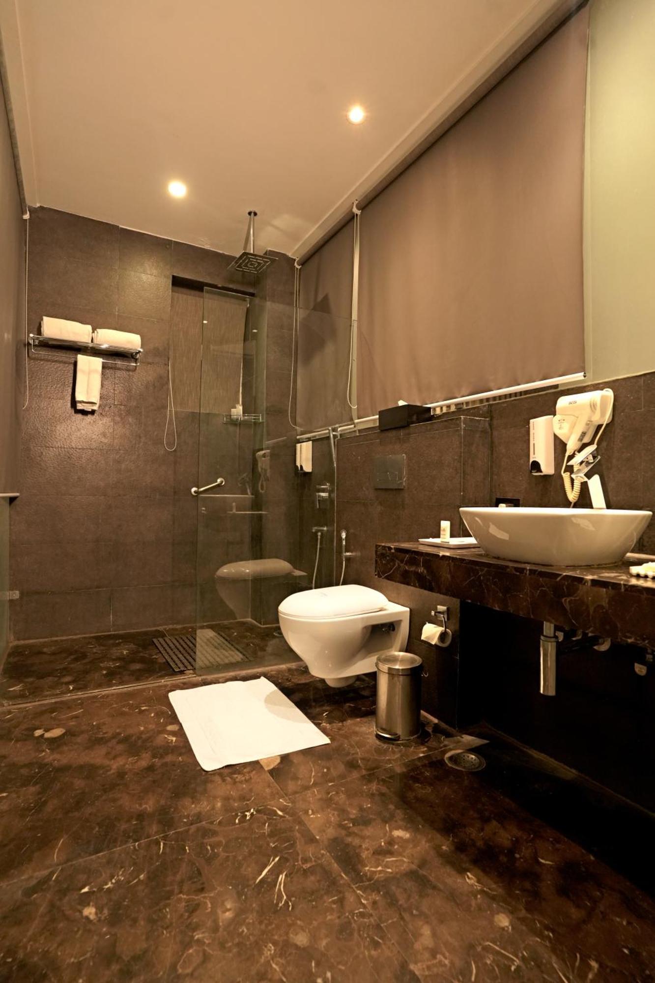 Hotel Sterling Palm Bliss - Rishīkesh Extérieur photo